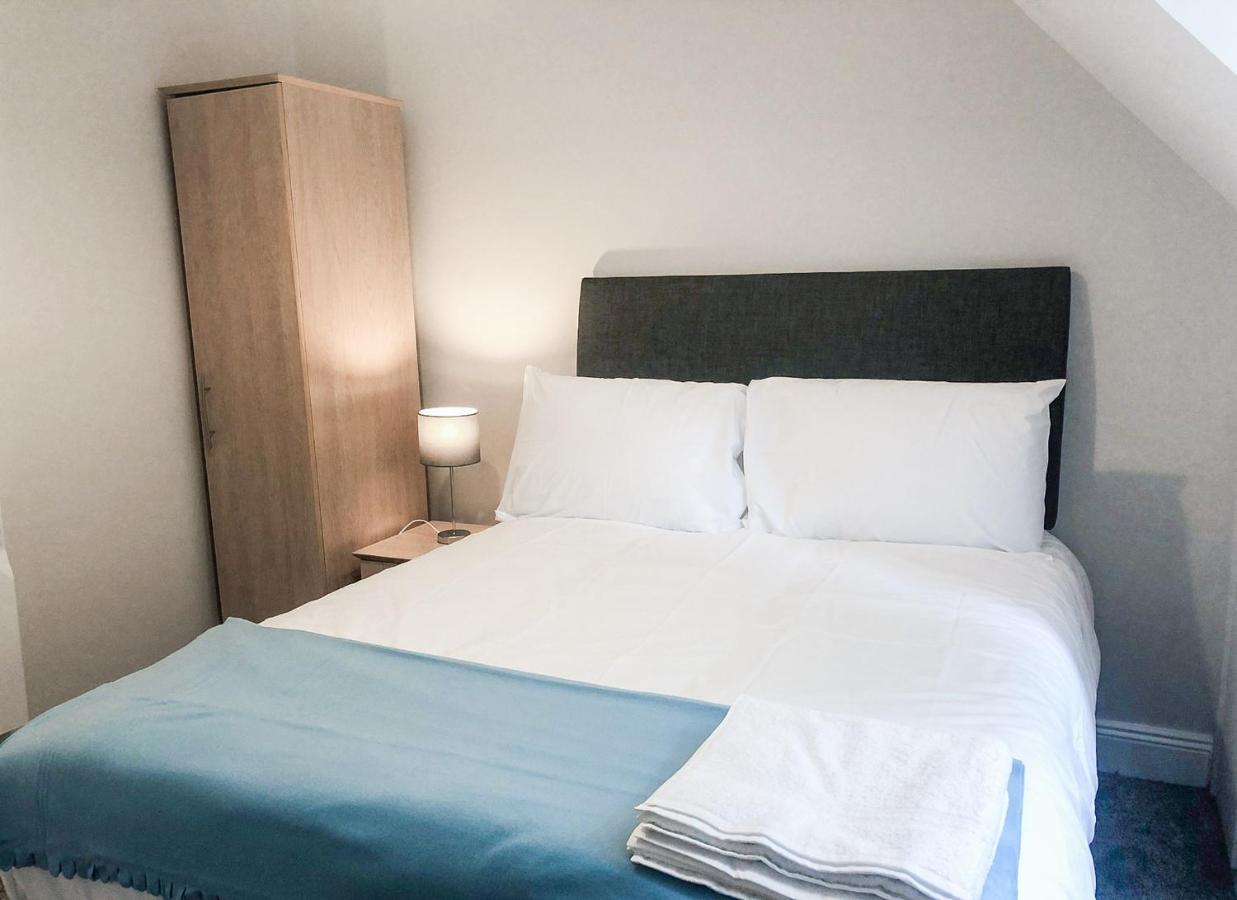 Old Court Holiday Homes Terryglass - Sleeps 6 By Trident Holiday Homes Esterno foto