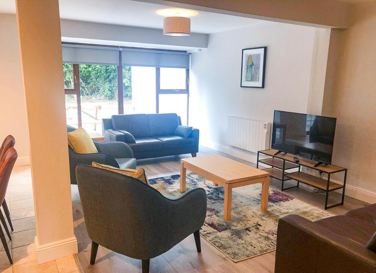 Old Court Holiday Homes Terryglass - Sleeps 6 By Trident Holiday Homes Esterno foto