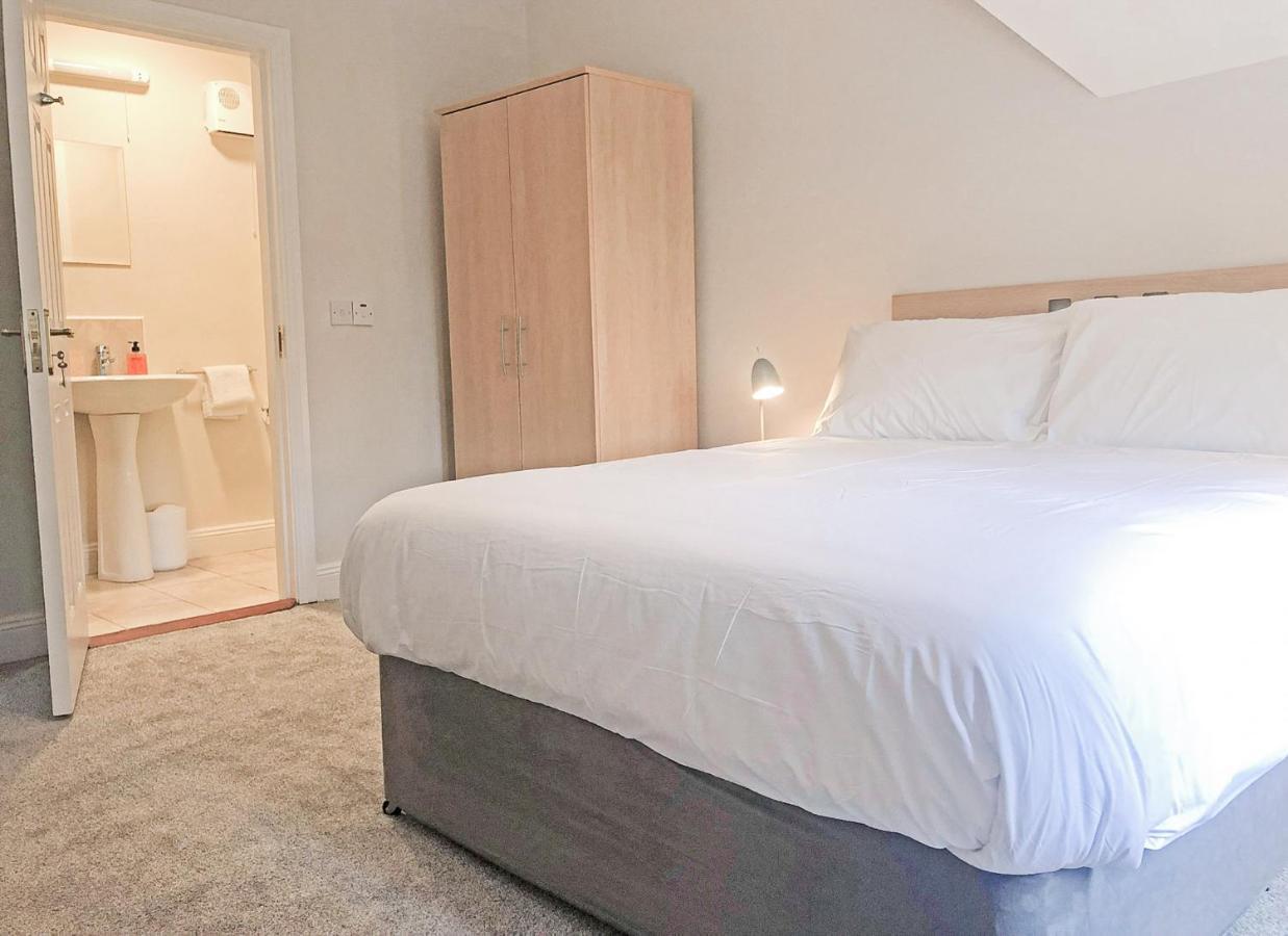 Old Court Holiday Homes Terryglass - Sleeps 6 By Trident Holiday Homes Esterno foto