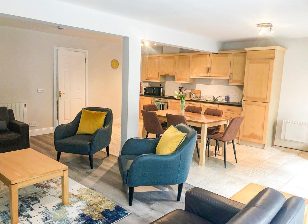 Old Court Holiday Homes Terryglass - Sleeps 6 By Trident Holiday Homes Esterno foto