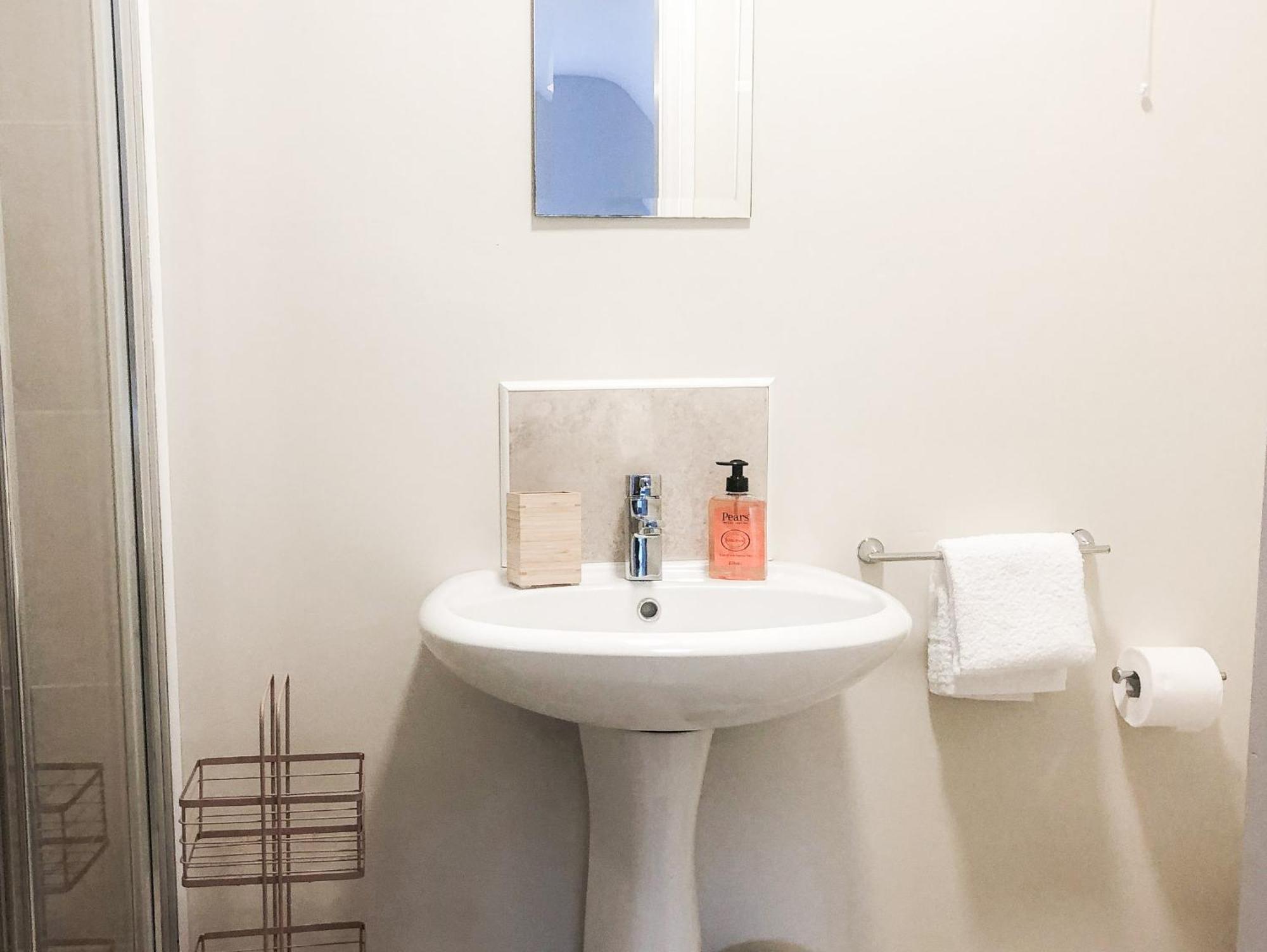 Old Court Holiday Homes Terryglass - Sleeps 6 By Trident Holiday Homes Esterno foto